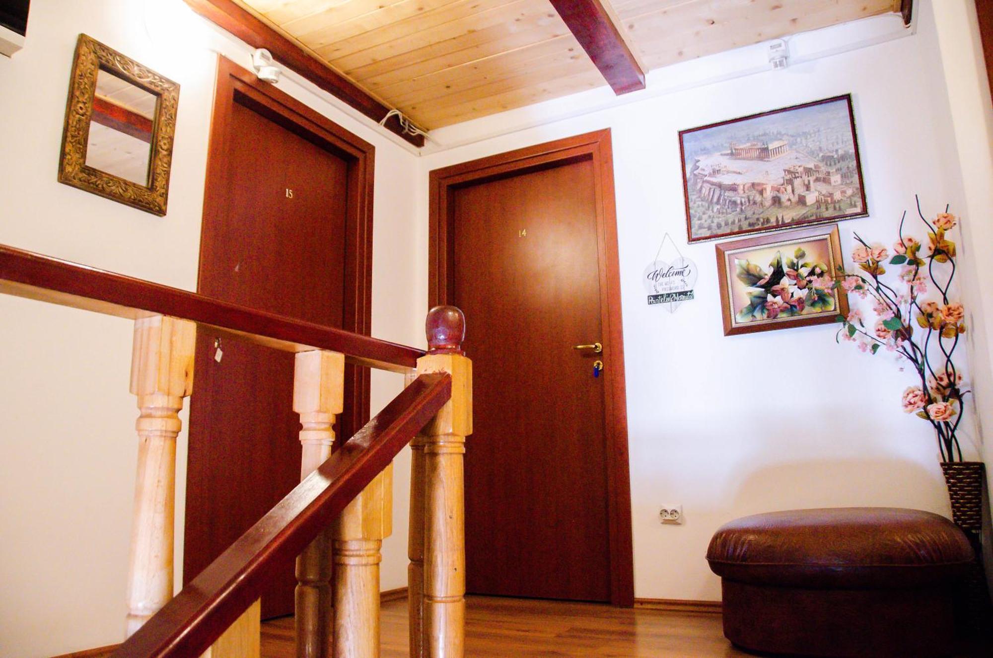 Conacul Bunicilor Hotel Novaci Kültér fotó